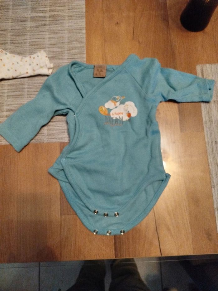 Vends bodies 3mois