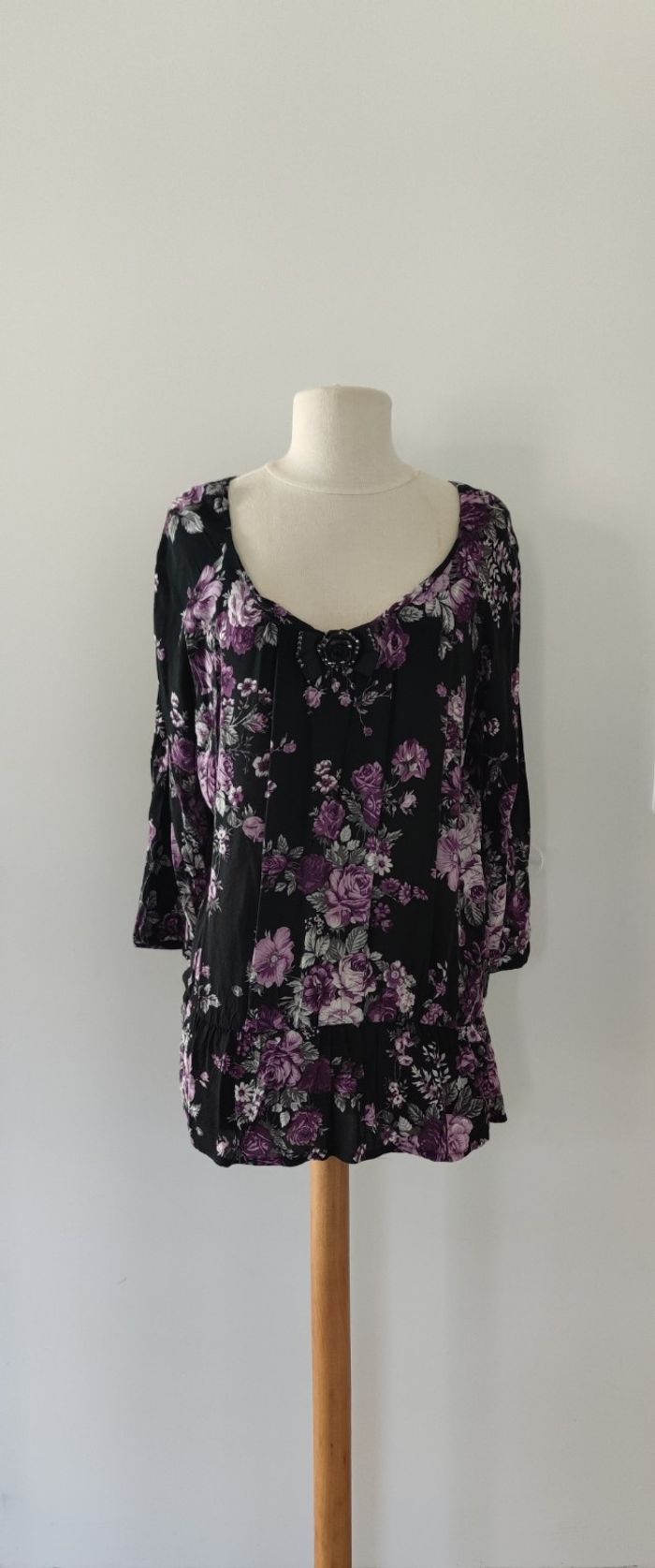 Blouse Armand Thiery fleurie noir violet taille 38 viscose très bon état
