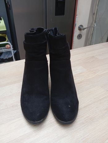 Bottines noires à talons taille 39