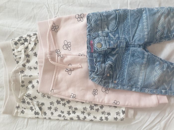 Lot pantalons fille 6/9 mois