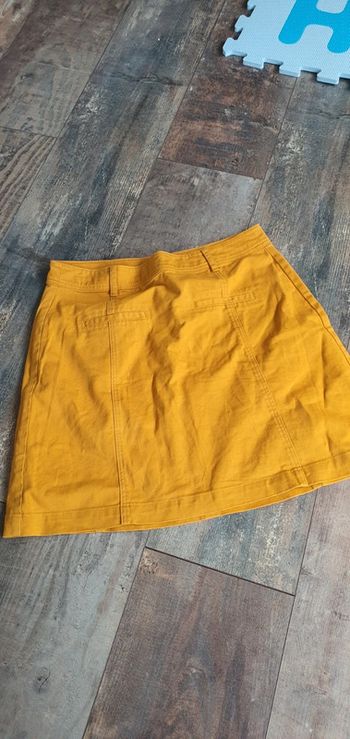 Jupe camaïeu taille 36 en très bon état