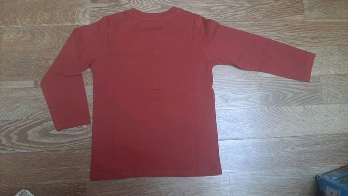 Haut rouge 24mois - photo numéro 2