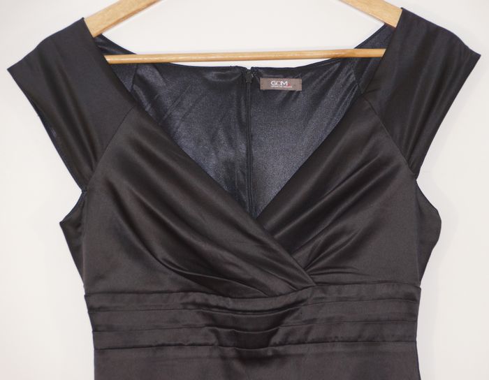 Robe satinée - photo numéro 2