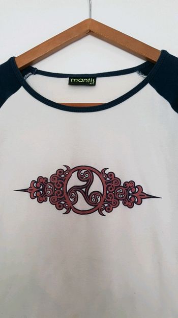 T-shirt manche 3/4 blanc et marine taille 40