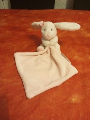 Doudou et compagnie lapin blanc et rose