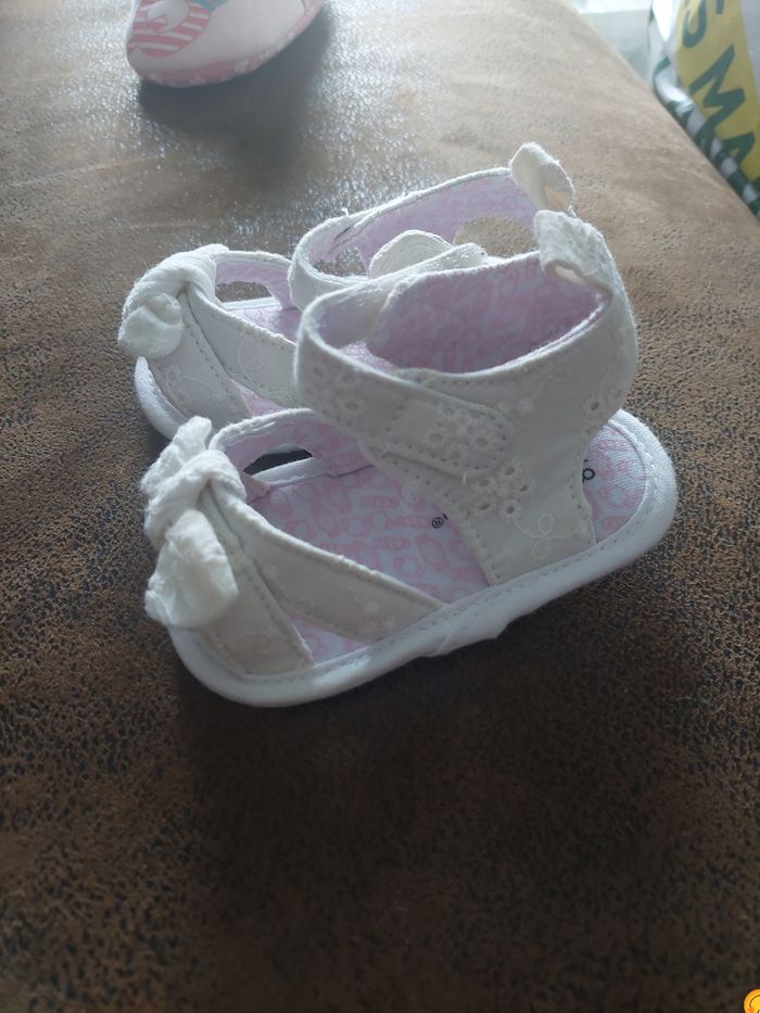 Chaussures bebe - photo numéro 2