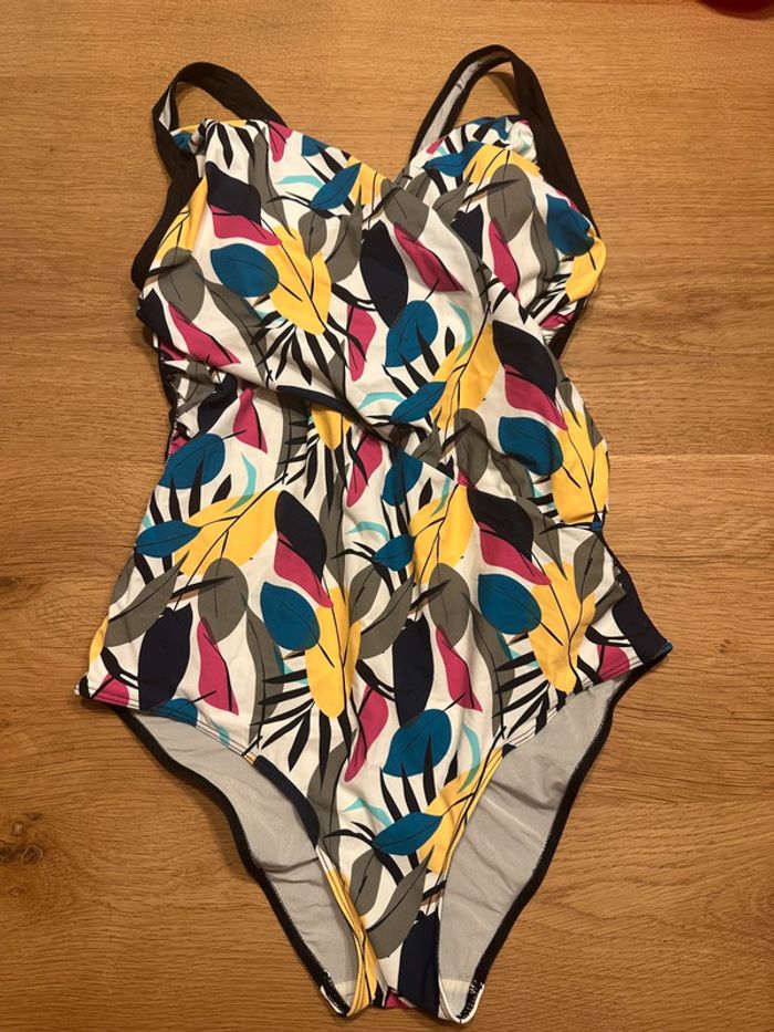 Maillot de bain une pièce neuf - photo numéro 2