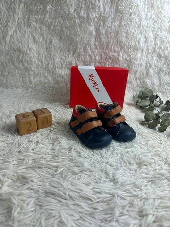 Paire de chaussures Kickers marine et camel taille 20