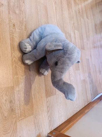 Peluche éléphant