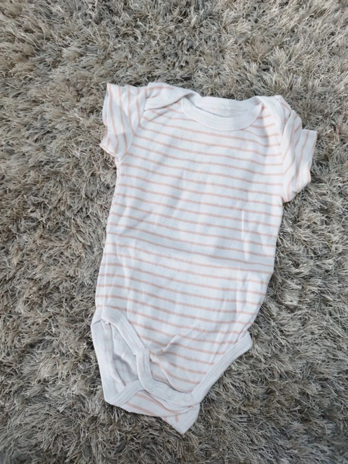 Lot de 4 body manches courtes bébé fille taille 6 mois été - photo numéro 8