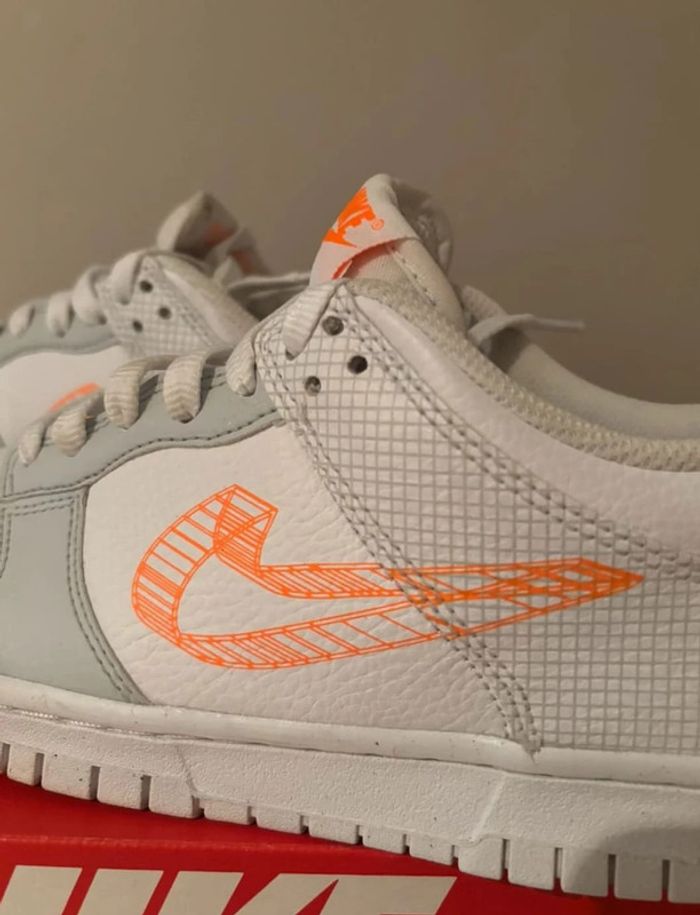 Nike Dunk low blanc et orange mixte neuf 37,5 - photo numéro 2