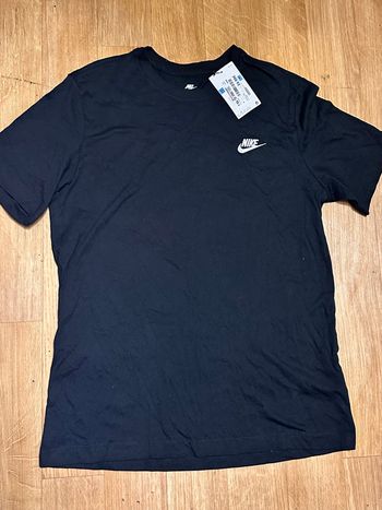 T-shirt Nike Noir - Neuf avec Étiquette - Taille M