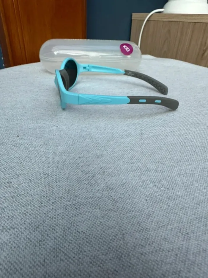 Lunette de soleil bébé Aubert bleu ciel - photo numéro 8