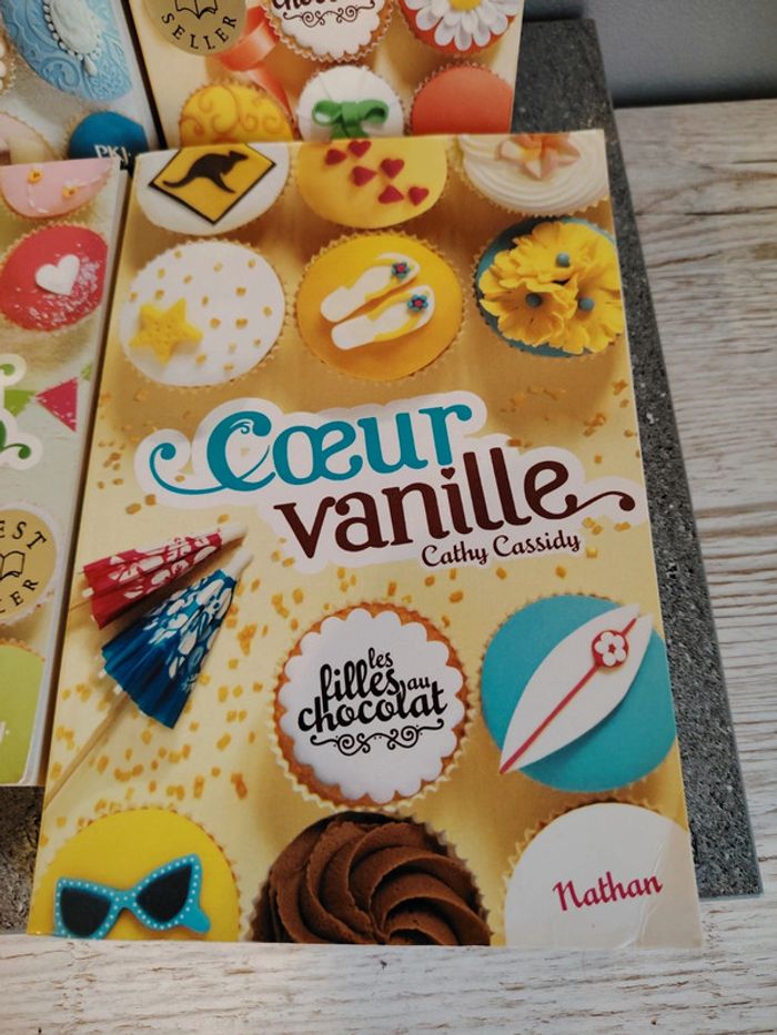 Lot livres les filles au chocolat tbe - photo numéro 8