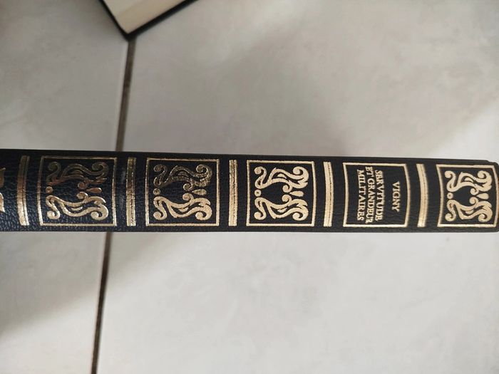 Livre - photo numéro 2