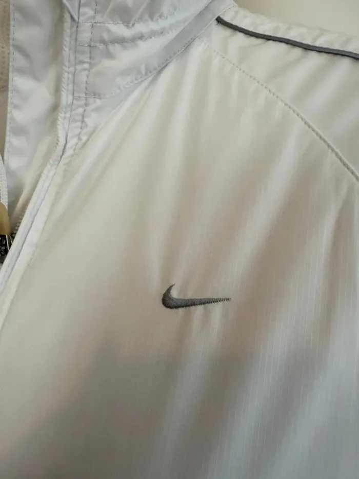 Veste de sport Nike Clima fit femme blanche logo brodé taille M - photo numéro 4