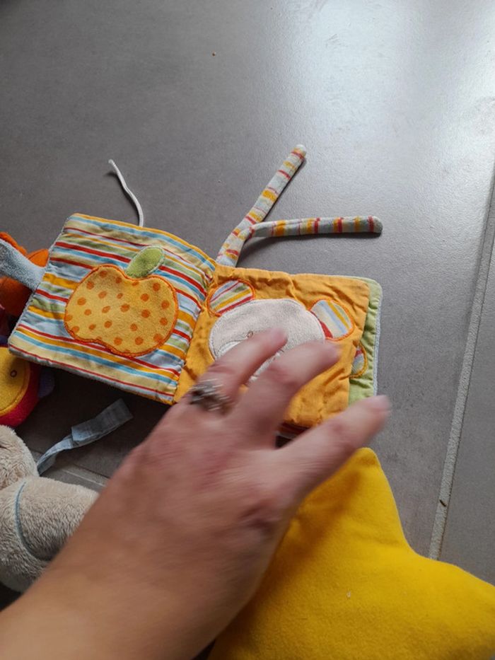 Lot peluche pour arche bébé - photo numéro 6