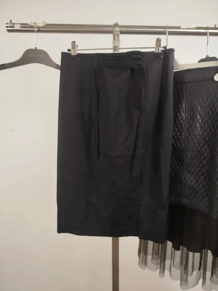 Lot de 6 jupes femme taille S – cuir, maille, tulle, zippées – Zara, Mango, Bershka - photo numéro 4