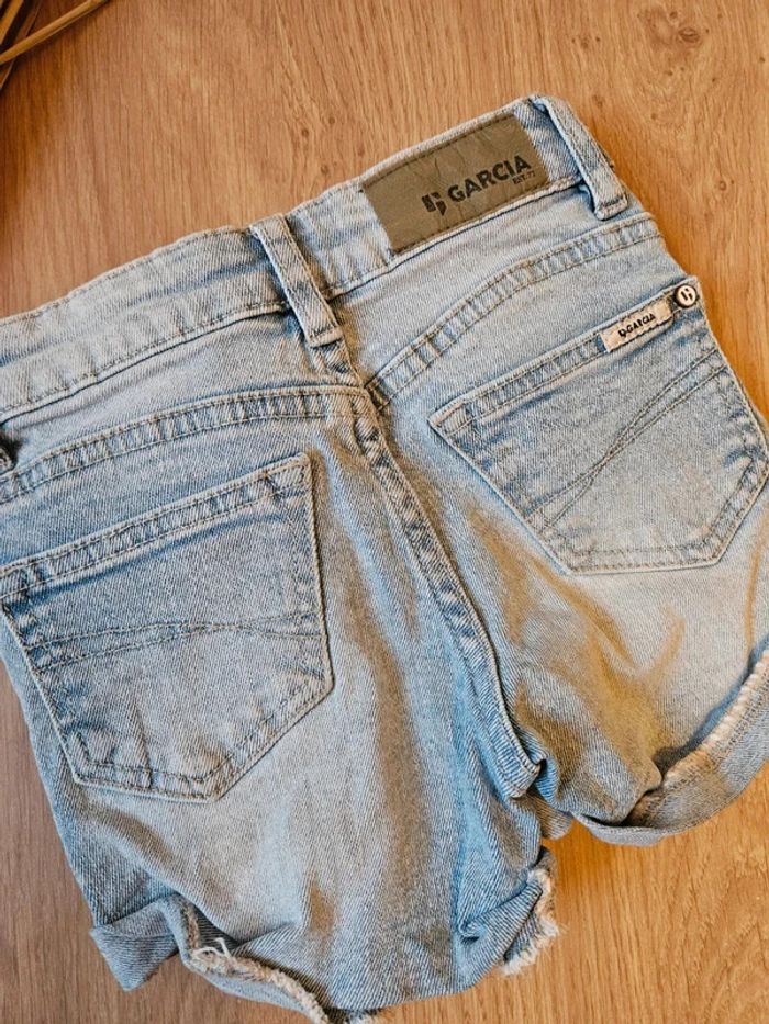 Short en jeans clair 4 ans - photo numéro 3