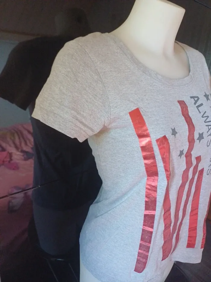 Tee shirt gris motifs taille 34/36 - photo numéro 3