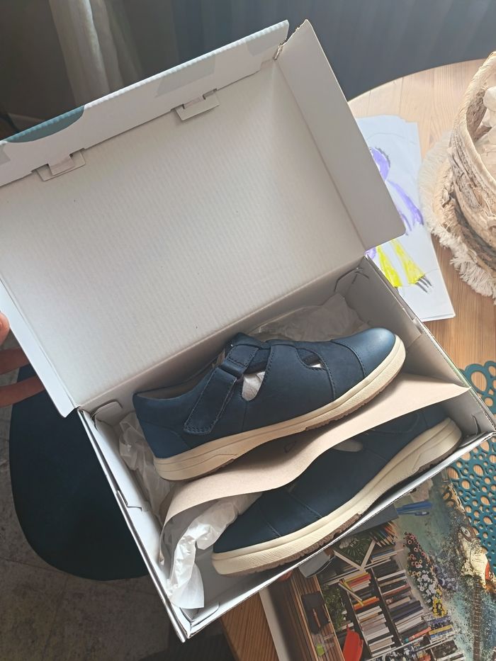 Paires de chaussures - photo numéro 7