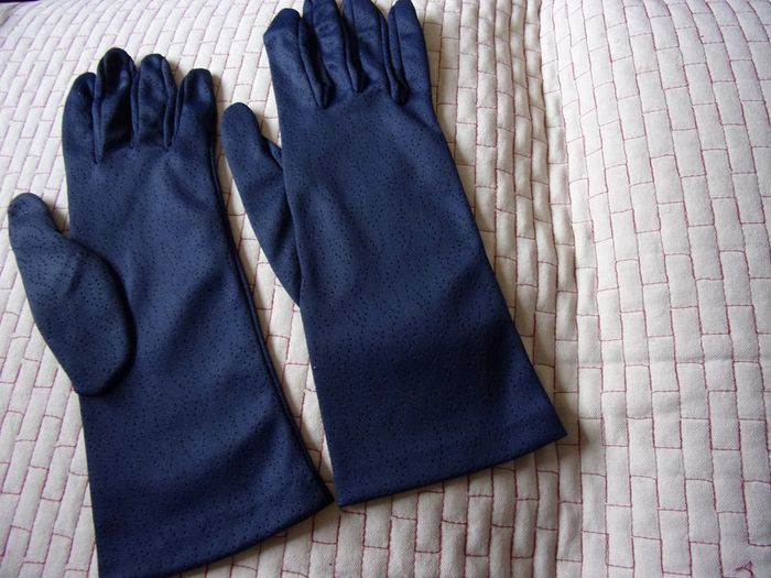 Très belle paire de gants - marine - photo numéro 2