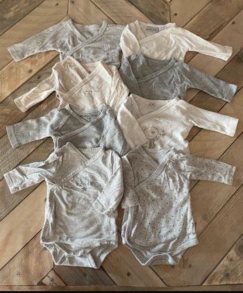 Lot bodies manches longue 1 mois
