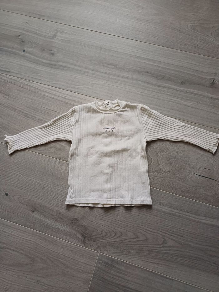Tee-shirt neuf  taille 9 mois