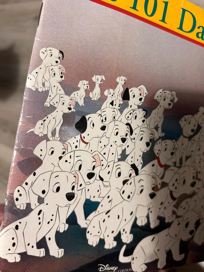 Livre Disney les 101 dalmatiens , années 90 - photo numéro 6