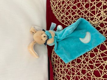 Doudou pantin Lapin Luminescent avec son mouchoir bleu beige blanc Baby Nat