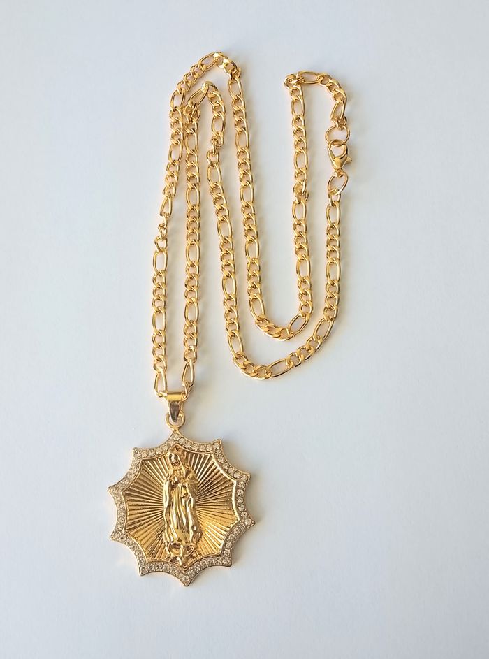 Chaîne + pendentif religieux - photo numéro 2