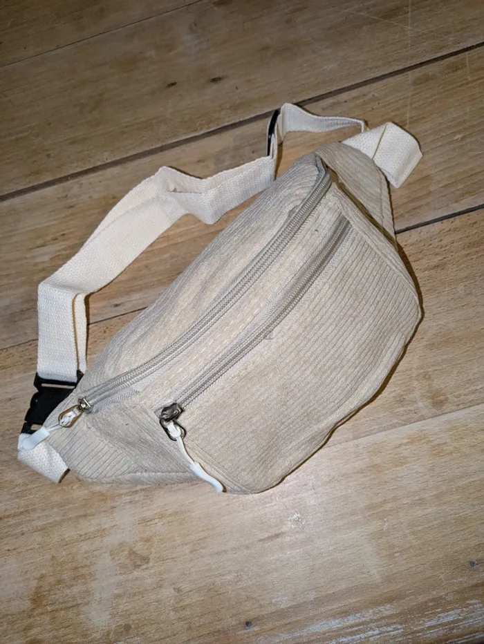 Banane en velours beige – Stylée & pratique - photo numéro 2