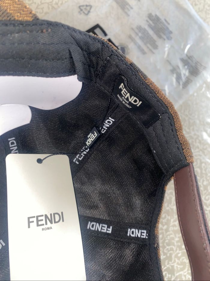 Casquette Fendi marron - photo numéro 3