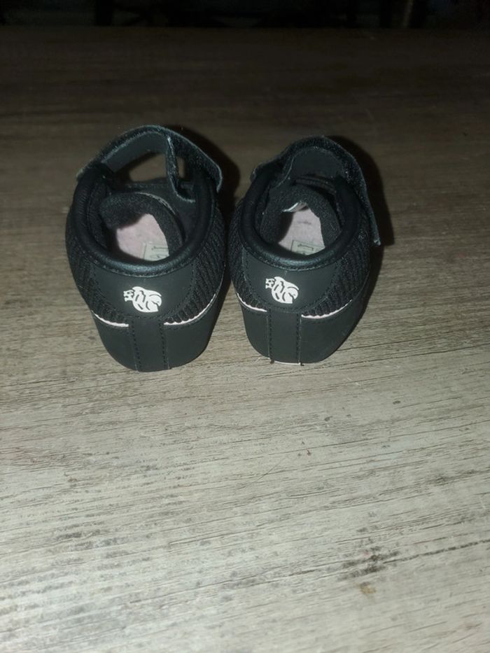 Chaussure lonsdale taille 18 - photo numéro 5