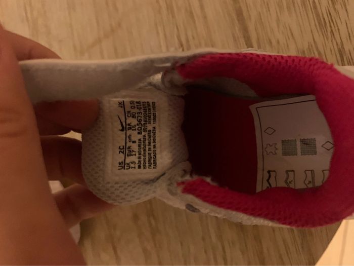 Superbe basket Nike taille 17 - photo numéro 4