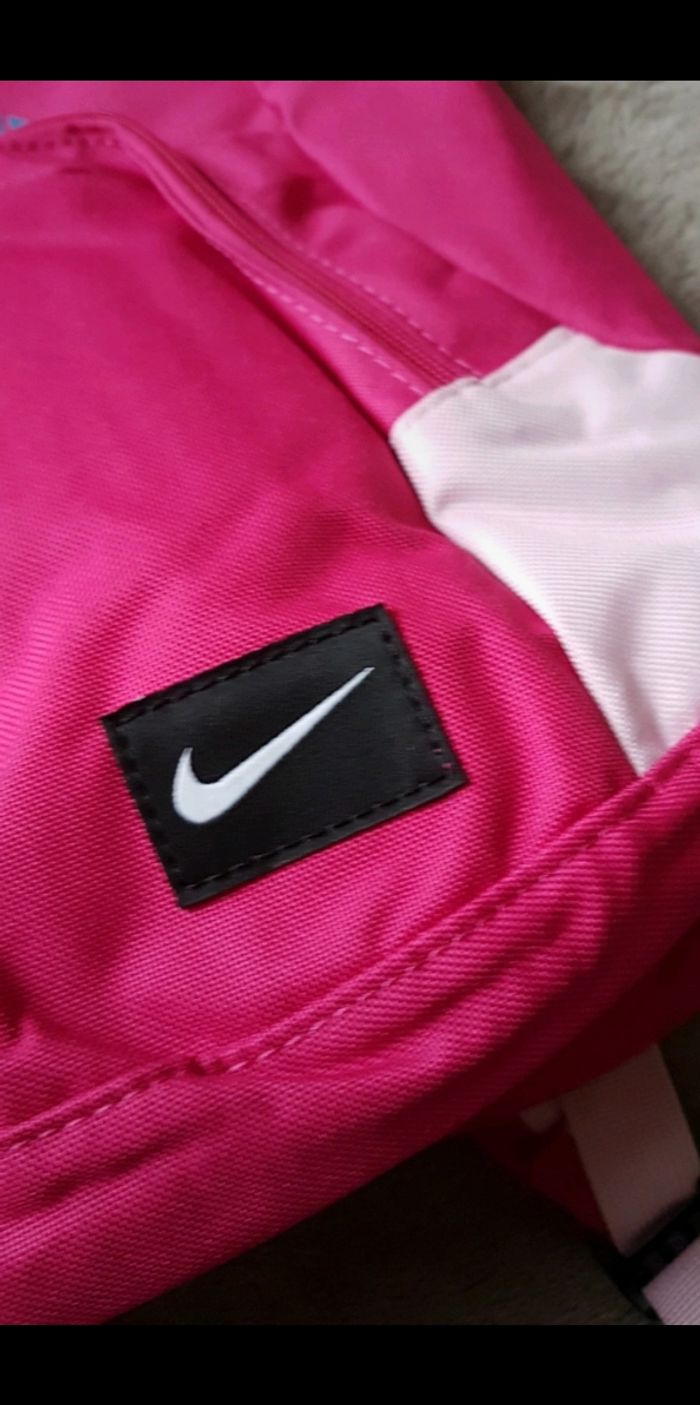 Sac à dos nike neuf - photo numéro 3