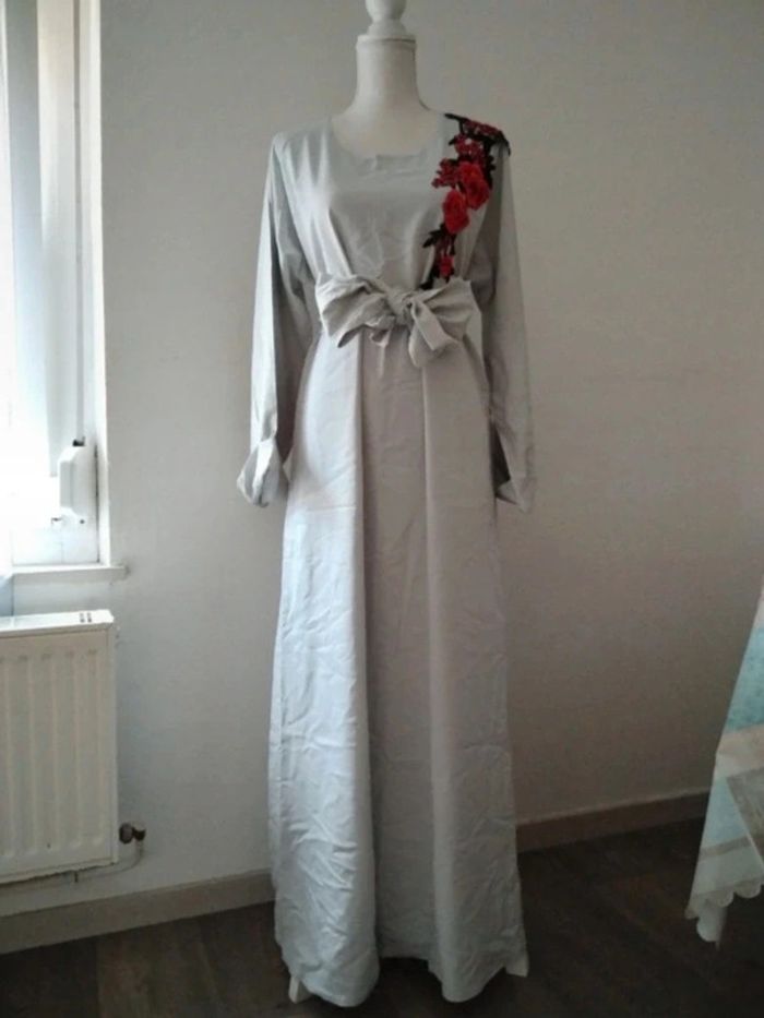 Robe abaya avec grand voile grise - photo numéro 2