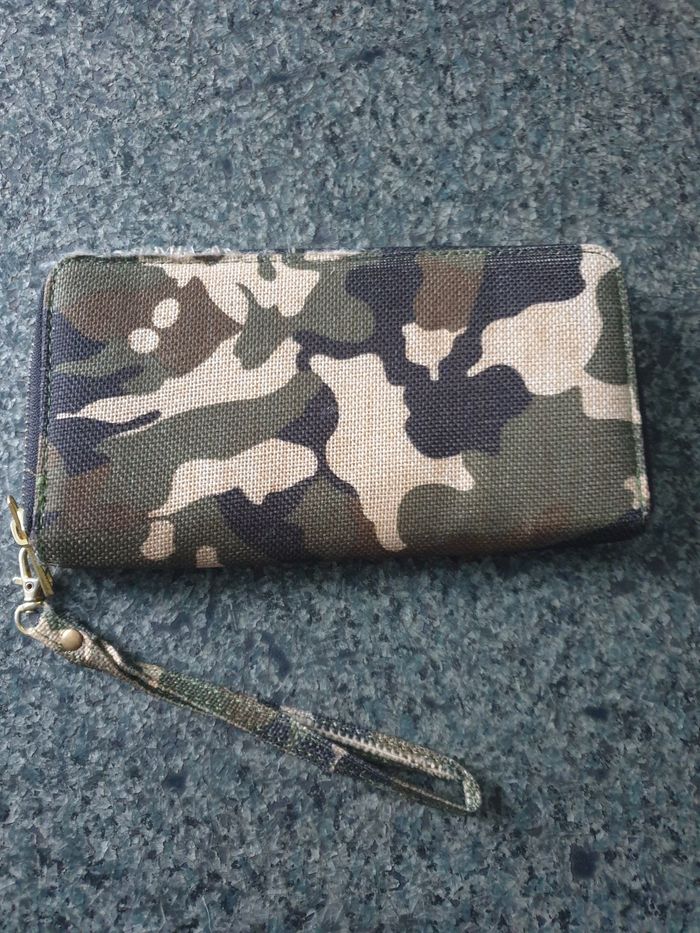 Portefeuille - photo numéro 2