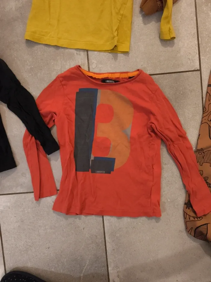 Lot vêtements 5 ans - photo numéro 9