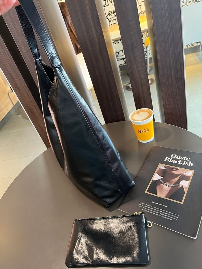 Yves Saint Laurent  HOBO - photo numéro 8