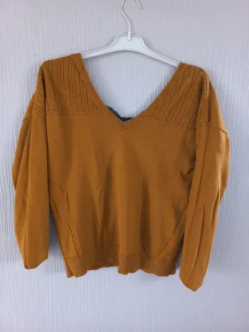Pull moutarde