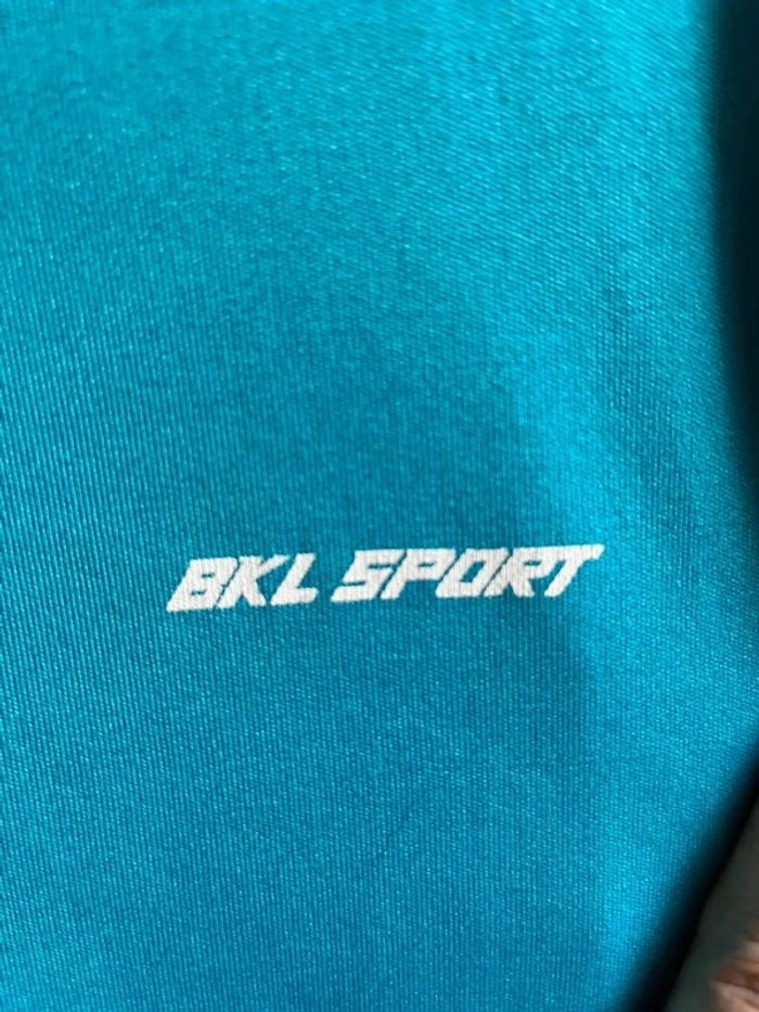 T shirt turquoise taille 8 ans marque bkl - photo numéro 4