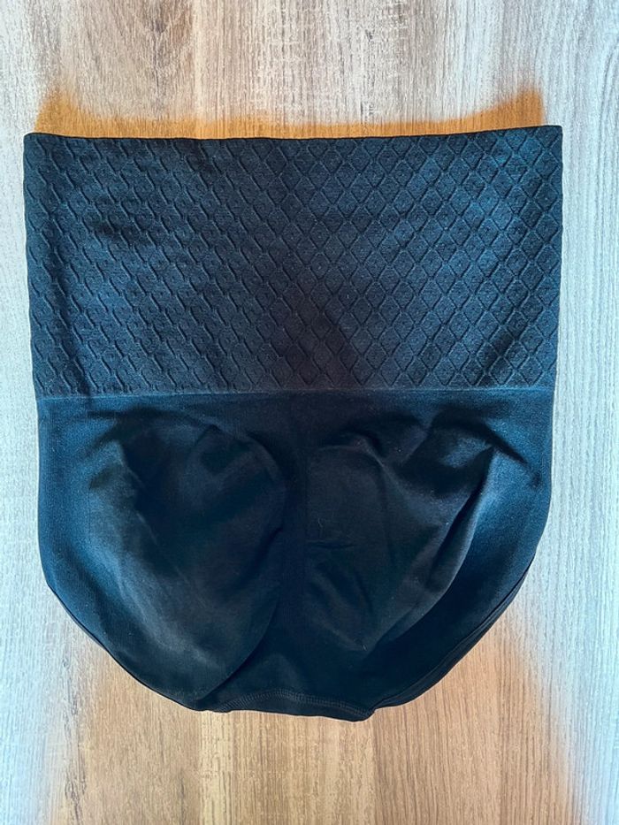Culotte gainante - photo numéro 2