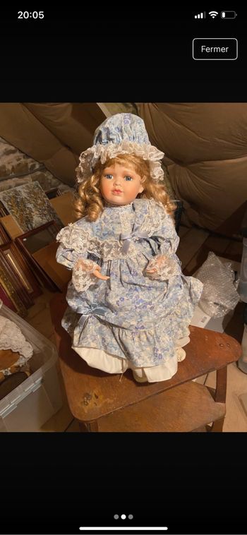 Poupée de collection en porcelaine Victoria de Alberon