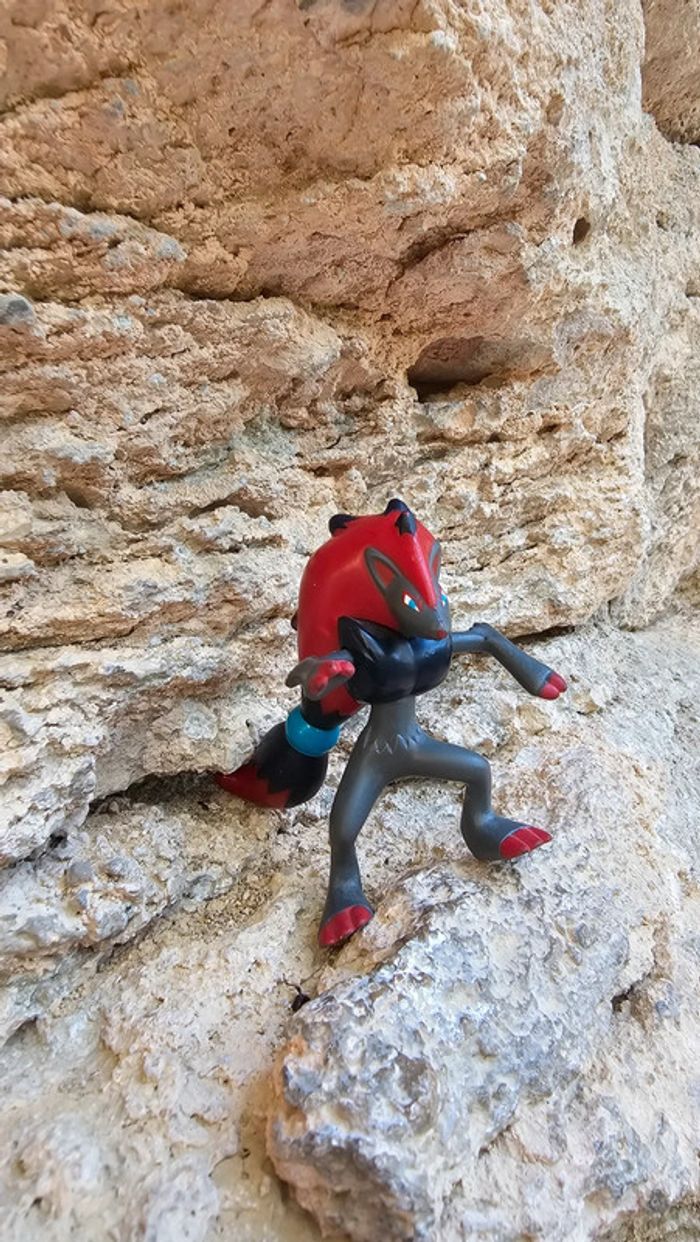 Super figurine Pokemon Nintendo zoroark - photo numéro 4