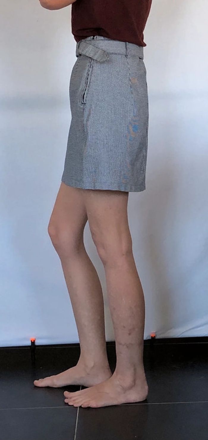 Jupe grise motif pied de poule avec ceinture Divided comme neuve 36 - photo numéro 2