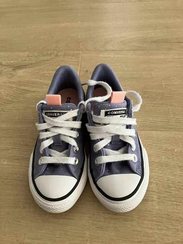 Chaussures baskets converse taille 28 - photo numéro 2