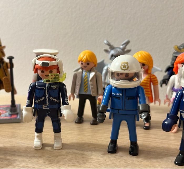 Lot de 18 figurines Playmobil - photo numéro 4
