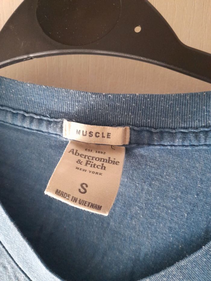 T-shirt Abercrombie&Fitch bleu - photo numéro 2