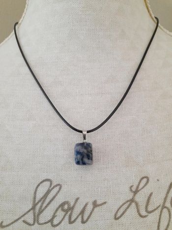 Collier pierre naturelle améthyste bleue